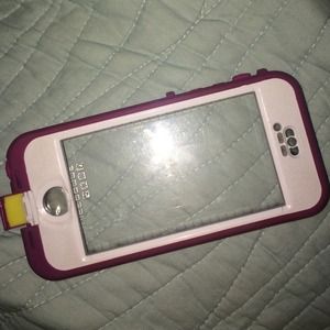 iPhone 5, 5s life proof case