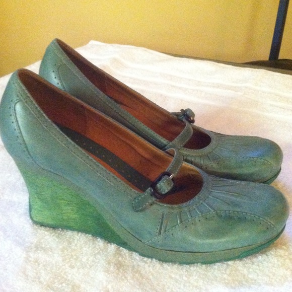 Mint green T-strap wooden wedge heel