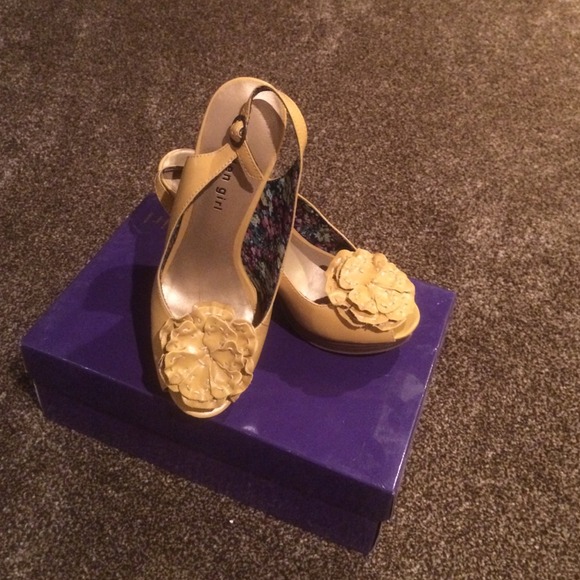Mustard yellow sling back heels