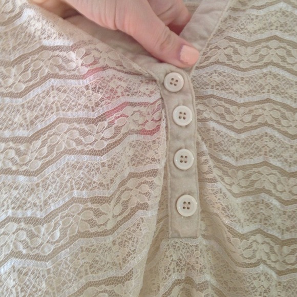 Creme Lace Top - Picture 2 of 3