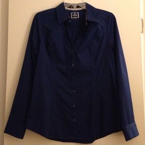 BUNDLE: 2 Express "The Essential" dress shirts