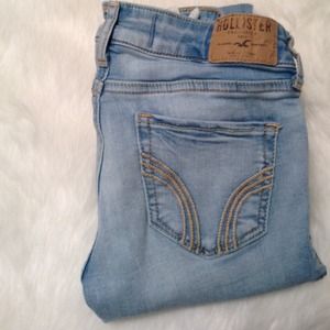 Hollister Skinnys