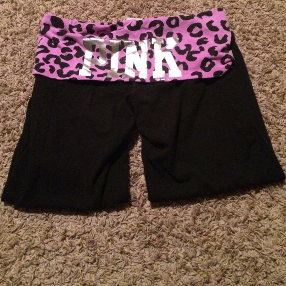 ❌SOLD IN BUNDLE❌ Victoria's Secret Yoga Capris - Picture 1 of 1