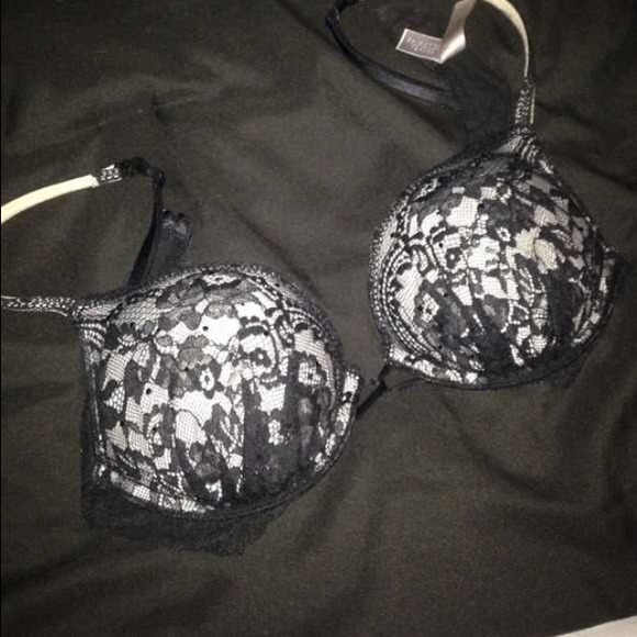✖️SOLD on Mercari✖️ VS Bombshell Bra Lace