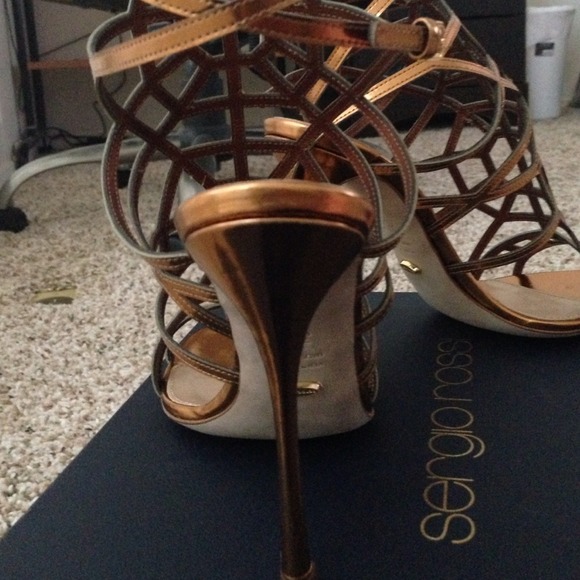 Sergio Rossi brand new high heel - Picture 2 of 3