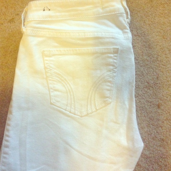 Hollister white jeans💕
