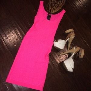 Bebe dress