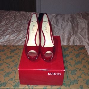 Red Guess Pumps. Never Worn!