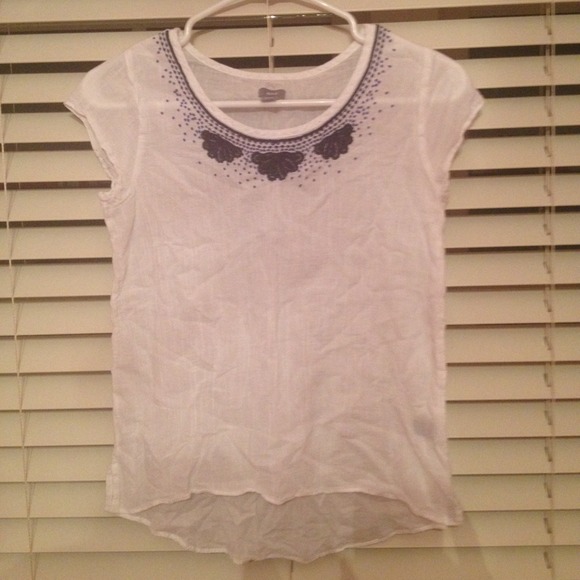 🌻SOLD ON VINTED🌻 Aerie blue embroidered top - Picture 1 of 1