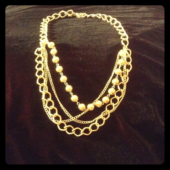 LOVELY SILVER MULTI-STRAND NECKLACE