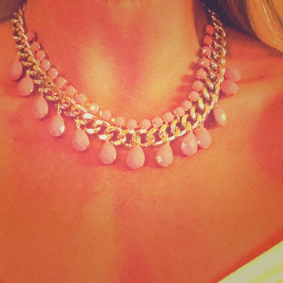 CORAL AND GOLD NECKLACE!!