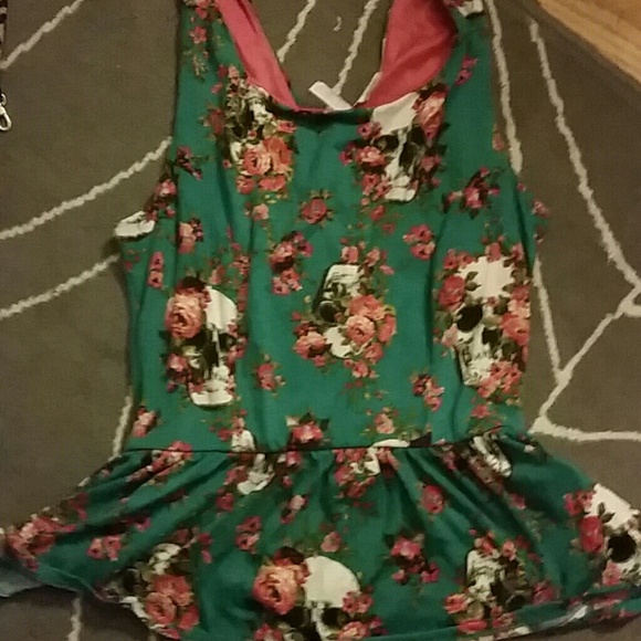 Tops - Skull peplum top