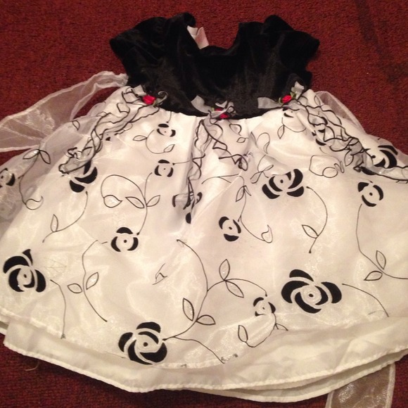 Black and white girls dress