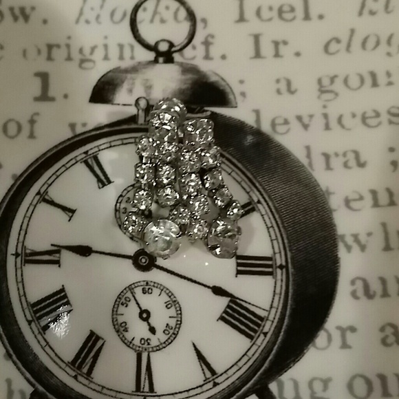 Vintage Crystal screw back earrings - Picture 2 of 4