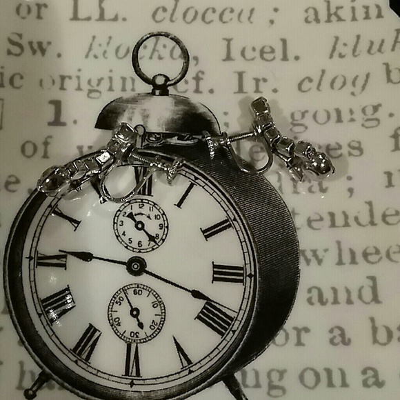 Vintage Crystal screw back earrings - Picture 3 of 4