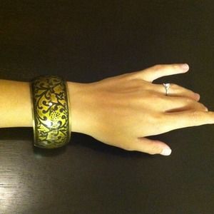 Gold design bracelet!