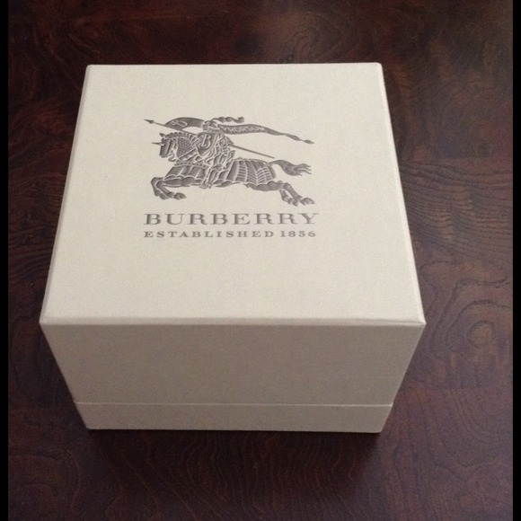 ❤️SOLD❤️ Brand New Burberry Watch - Picture 1 of 4
