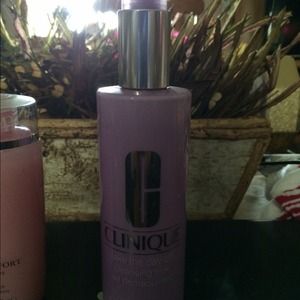Clinique Take The Day Off Cleansing Milk
