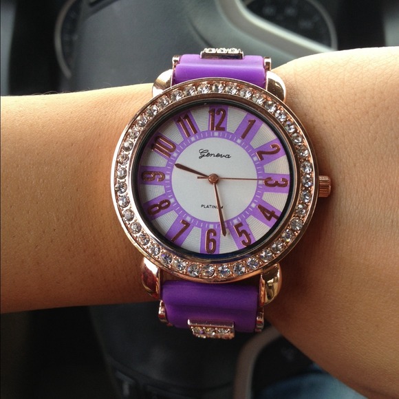 Jewelry - 🍬💜Purple Watch with matching Earrings