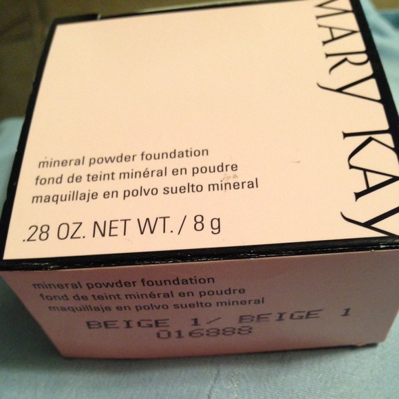 Mary Kay mineral powder foundation