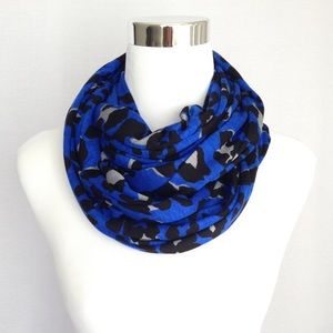 Handmade infinity scarf in Blue Leopard