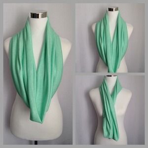 Handmade small length infinity scarf in green mint