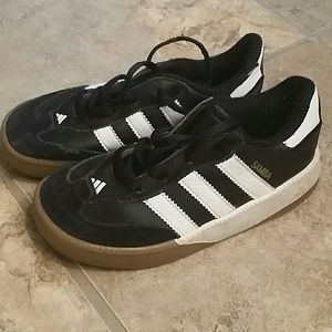 Toddler Boys Adidas Samba shoe size 10