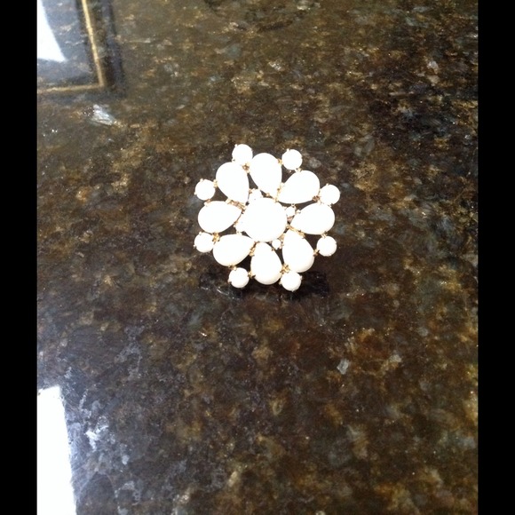 Kate Spade ivory stone cocktail ring