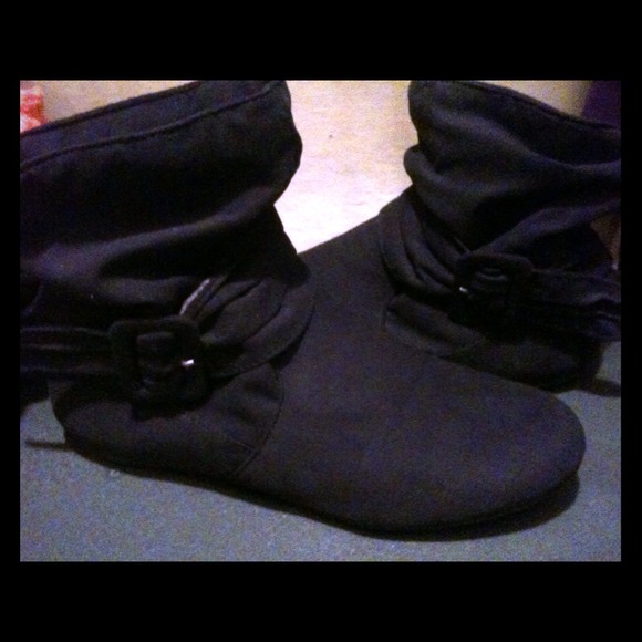 Black booties NWOT RAMPAGE