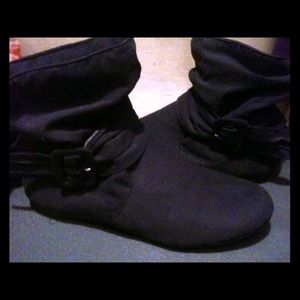 Black booties NWOT RAMPAGE