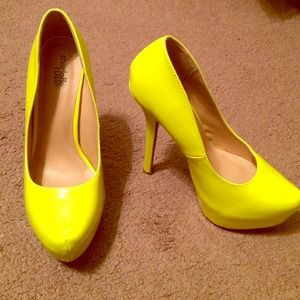 Neon yellow pumps