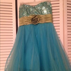 Blue homecoming formal style dress