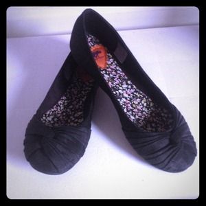 Rocket dog Black Flats