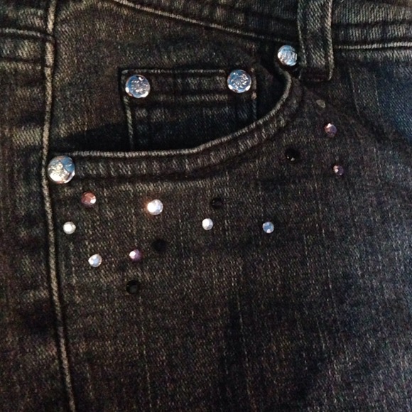 Capris - Picture 4 of 4