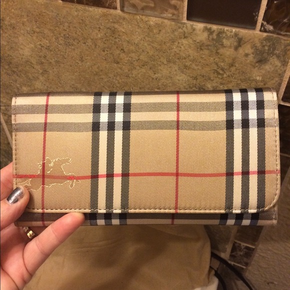 Plaid wallet