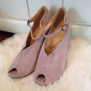Coclico lilac suede open toe bootie