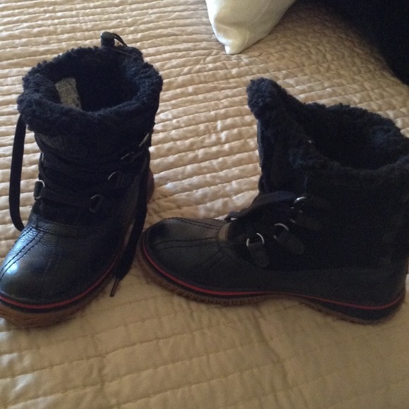 Winter shortie boots