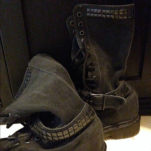 REDUCED!!!!!!Dr. Marten Grey Boots Size 5