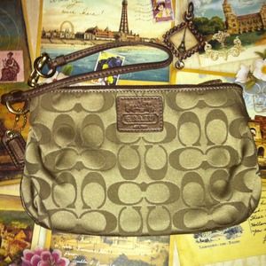 Coach wristlet large