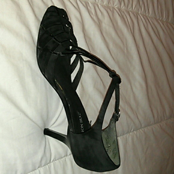 Dress shoes - Picture 2 of 4