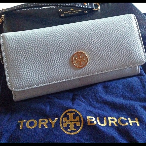 Authentic Tory Burch Robinson Envelope Wallet