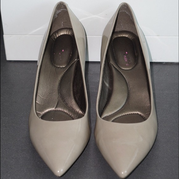 🚫Sold in Bundle🚫Low heel work pumps.