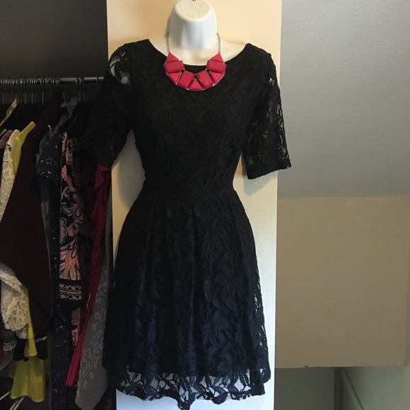👗SALE! 3/$25!👗Black Lace Dress w Deep V Back - Picture 1 of 4