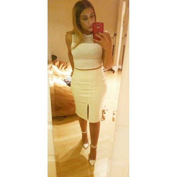 white vegan leather skirt, nwot