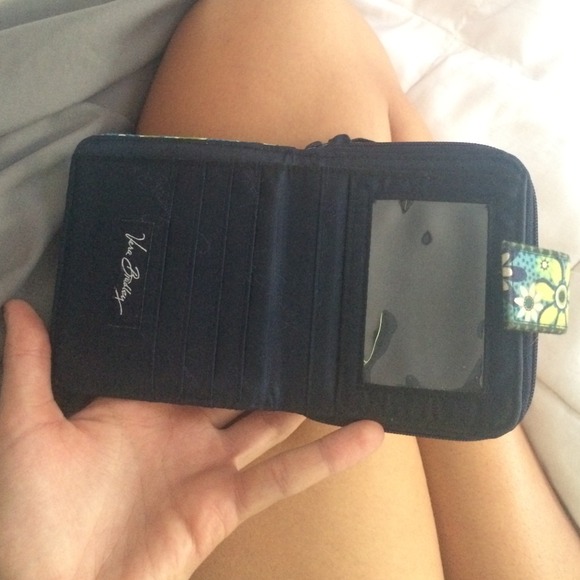 Vera Bradley wallet - Picture 2 of 3