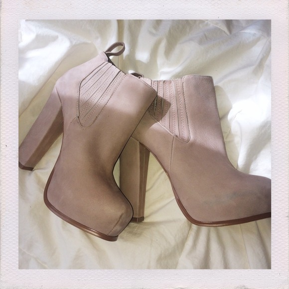 Steven Madden booties - Picture 2 of 4