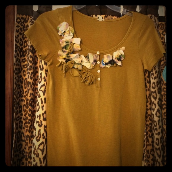 Olive j crew T shirt