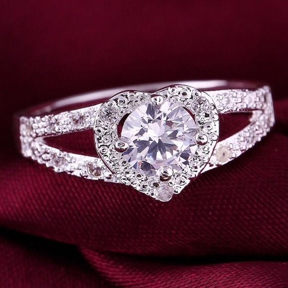 SS heart shaped ring with Swarovski elements