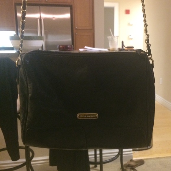 Steve Madden- Black Crossbody Bag