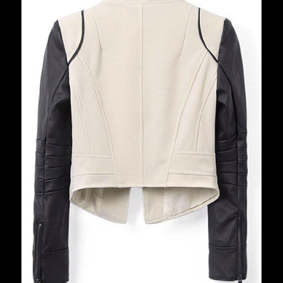 Host Pick! CATCH THE TREND COLOR BLOCK MOTO JACKET - Picture 4 of 4